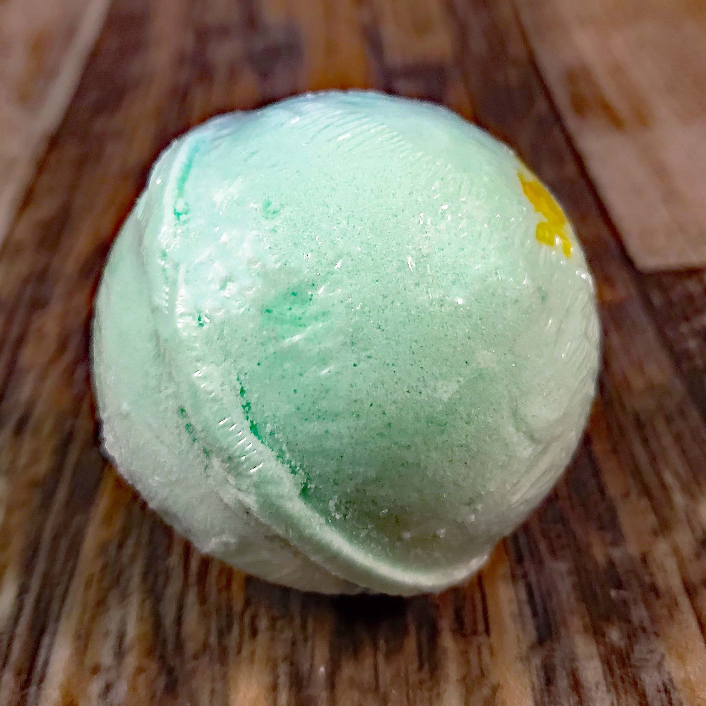 natural bath bomb scented as apple orchard