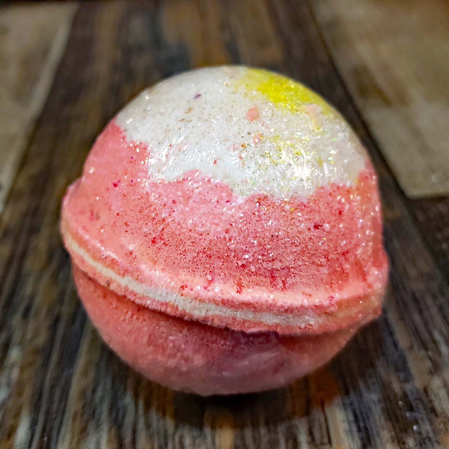 natural bath bomb scented as harvest apple