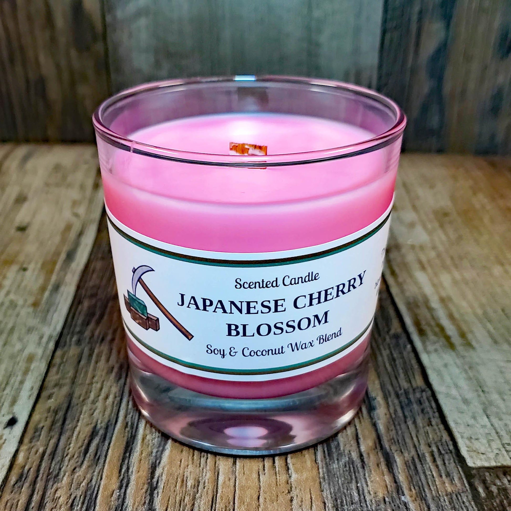 soy coconut wax candle with wooden wick scented as japnese cherry blossom